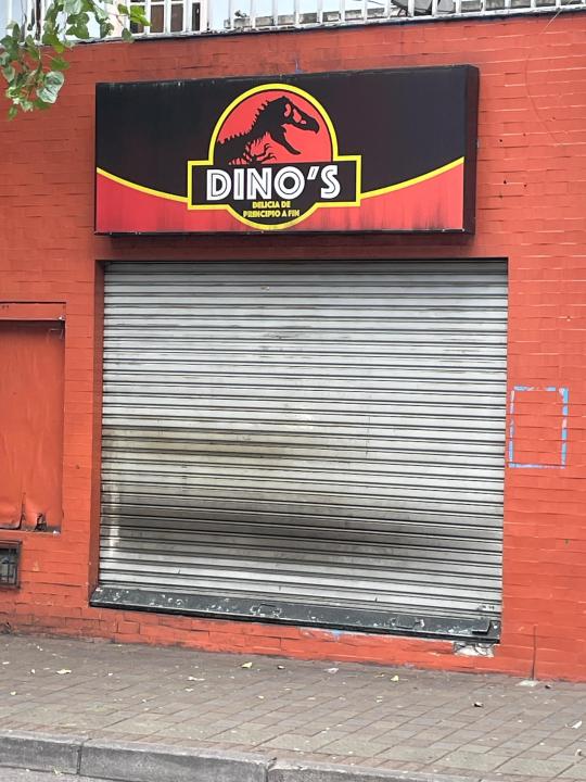 Dino's (Quito, Ecuador).jpg