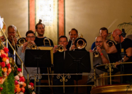 Williams composing for the Vienna Philharmonic - "Fanfare for the